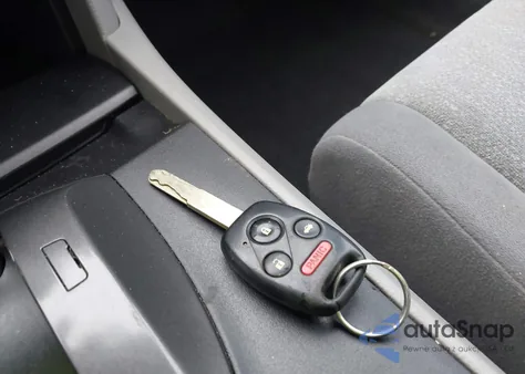 2008 Honda Accord 2.4 Lx-P из США, поврежденный, VIN 1HGCP26428A097854